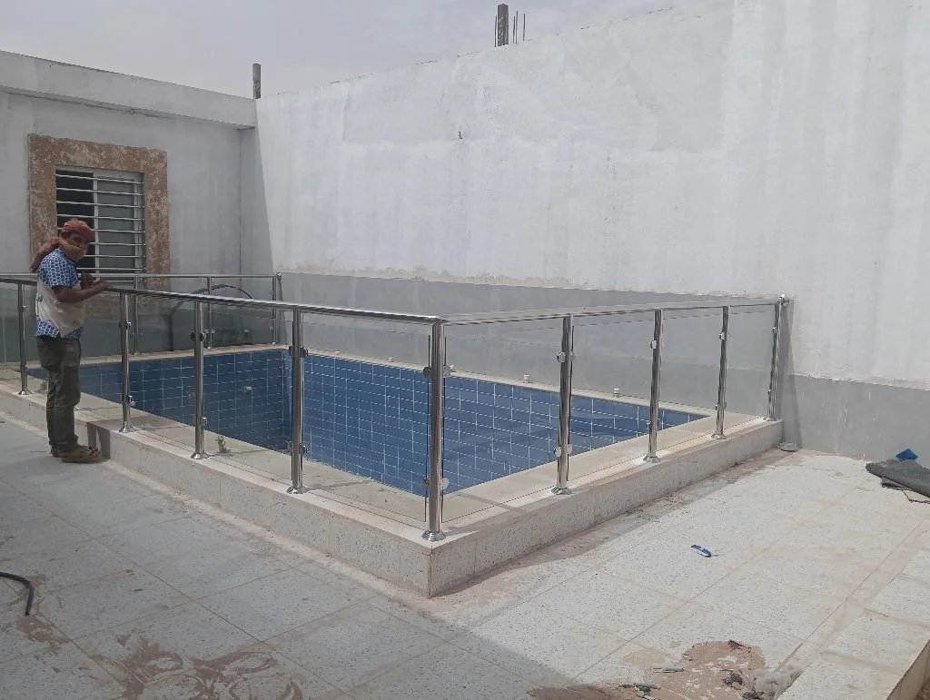 توريد وتركيب حواجز للمسابح استانلس ستيل
